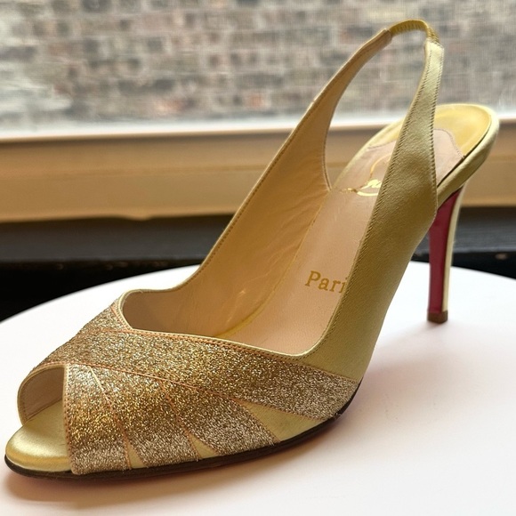 🌺CHRISTIAN LOUBOUTIN 🌺 Yellow Satin Glitter Accents Slingback pumps size: 37 - Picture 3 of 17